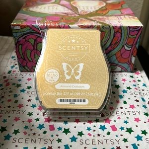 Almond Croissant Scentsy Wax Bar